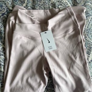 Brand New | Nike Dri-Fit Yoga Leggings